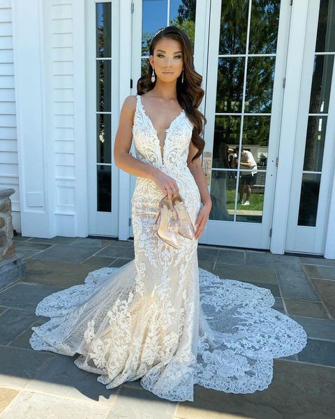 arabic lace mermaid wedding dresses with appliques v neck sweep train lace-up back tulle plus size bridal gowns, White
arabic lace mermaid wedding dresses with appliques v neck sweep train lace-up back tulle plus size bridal gowns, White