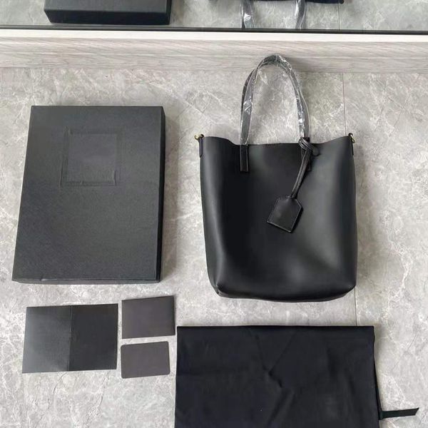 cowhide hand bags fashion lady solid color large capacity shopping bag 2021 female luxury designer shoulder messenger bag
cowhide hand bags fashion lady solid color large capacity shopping bag 2021 female luxury designer shoulder messenger bag