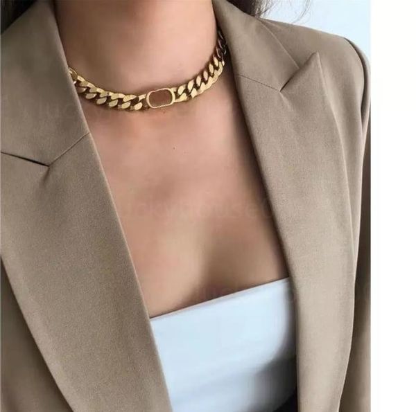 2022 charm luxury fashion letter necklace jewelry wedding diamond 18k gold plated platinum letter pendant necklace and bracelet are suitable, Golden;silver
2022 charm luxury fashion letter necklace jewelry wedding diamond 18k gold plated platinum letter pendant necklace and bracelet are suitable, Golden;silver