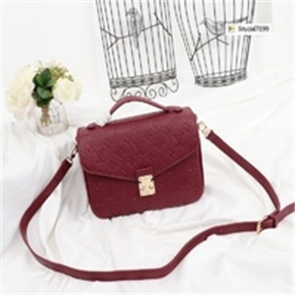 body brand shoulder designer luxury cross 0v3x shoulder bags bags m40780 evening women handbags totes iconic bags clutches handles
body brand shoulder designer luxury cross 0v3x shoulder bags bags m40780 evening women handbags totes iconic bags clutches handles