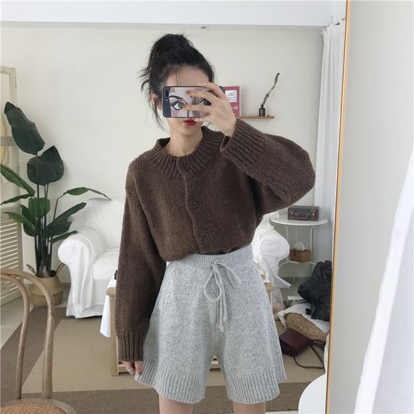 solid knitted shorts women warm casual solid high waist shorts loose chic streetwear korean shorts womens clothing autumn 2020, White;black
solid knitted shorts women warm casual solid high waist shorts loose chic streetwear korean shorts womens clothing autumn 2020, White;black