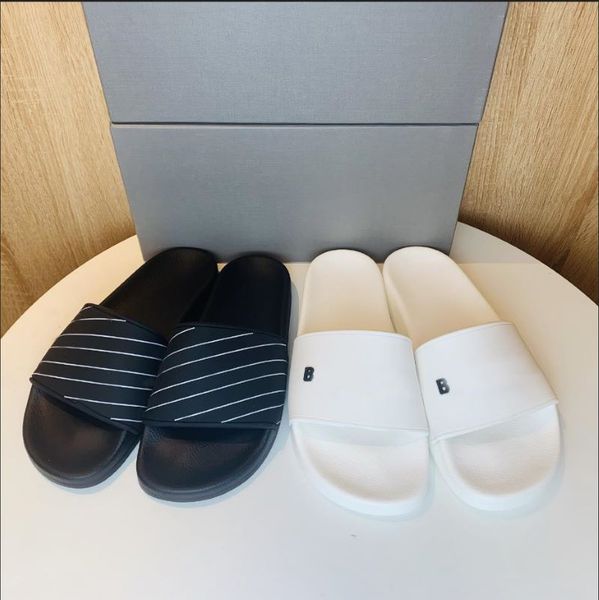 classic men slippers womens sandals slipper slide summer fashion wide flat slipperss flip flops with box size 35-46, Black 
classic men slippers womens sandals slipper slide summer fashion wide flat slipperss flip flops with box size 35-46, Black
