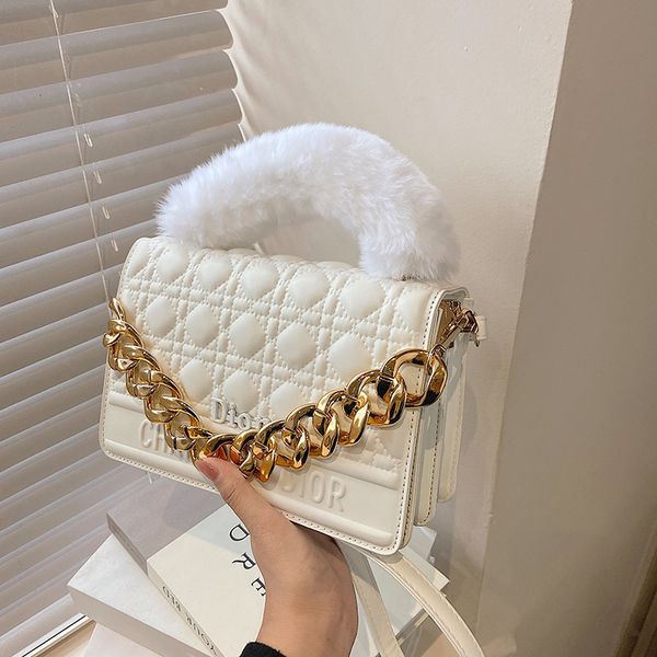 factory direct sale 75% off batch 2021 new trend chain plush bill of lading back messenger small square women's bags
factory direct sale 75% off batch 2021 new trend chain plush bill of lading back messenger small square women's bags