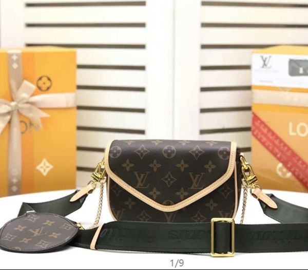 multi iconic totes m56461 presbyopia brand pochette new wave handbag handbags designer handles shoulder bags luxury cross body lp3m bag
multi iconic totes m56461 presbyopia brand pochette new wave handbag handbags designer handles shoulder bags luxury cross body lp3m bag