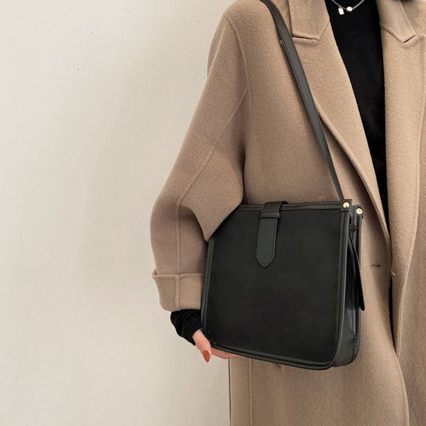 texture matte women's 2021 new trendy korean version versatile messenger bag fashion portable small square single shoulder
texture matte women's 2021 new trendy korean version versatile messenger bag fashion portable small square single shoulder