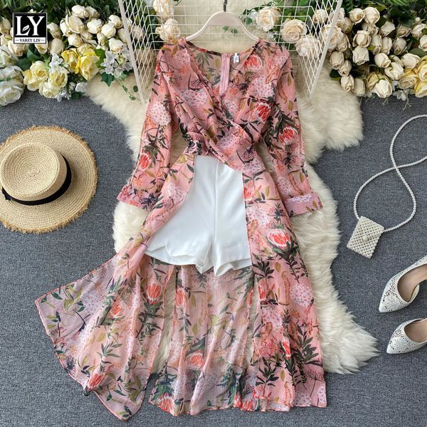 ly varey lin 2021 new autumn women casual two piece set long sleeve v neck asymmetrical chiffon shirt white shorts ladies sets 210306, Black;pink
ly varey lin 2021 new autumn women casual two piece set long sleeve v neck asymmetrical chiffon shirt white shorts ladies sets 210306, Black;pink