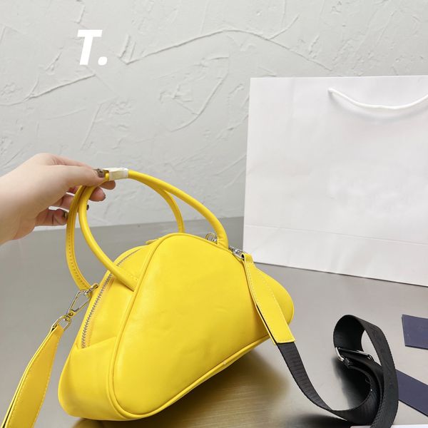 designer bags women triangle bags fashion handbag mini totes ladies crossbody shoulder bag medium size large capacity high quality
designer bags women triangle bags fashion handbag mini totes ladies crossbody shoulder bag medium size large capacity high quality