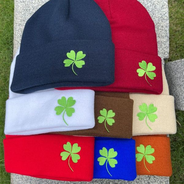 beanies beautiful four leaf embroidery label wool hat knitted warm ski pullover men and women's fashion autumn winte
beanies beautiful four leaf embroidery label wool hat knitted warm ski pullover men and women's fashion autumn winte
