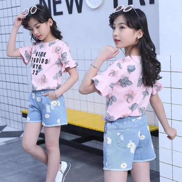 girls' 2021 new korean set: big short sleeve t-shirt shorts summer children's jeans two piece set, White
girls' 2021 new korean set: big short sleeve t-shirt shorts summer children's jeans two piece set, White