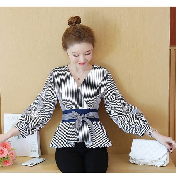 2021 new women's long sleeve shirt v-neck, spring and autumn series, slim cut, fashion design, short sleeve, striped vzsx, White
2021 new women's long sleeve shirt v-neck, spring and autumn series, slim cut, fashion design, short sleeve, striped vzsx, White