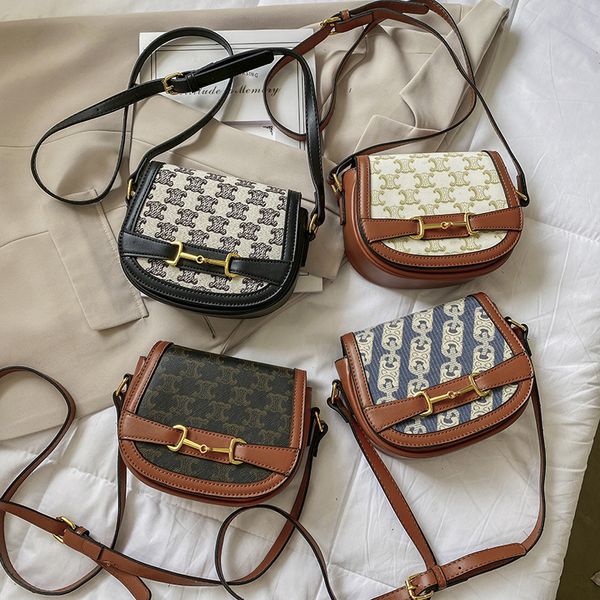 design handbag women's bag 2021 autumn and new old flower triumphal arch tofu small square bag canvas single shoulder messenger bag
design handbag women's bag 2021 autumn and new old flower triumphal arch tofu small square bag canvas single shoulder messenger bag