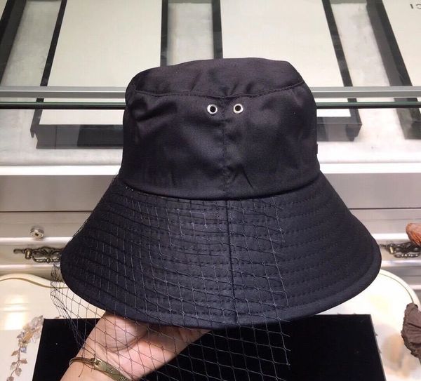2021 fashion lady net gauze big eaves hat, basin hat, bucket hat, european and american design style, Blue;gray
2021 fashion lady net gauze big eaves hat, basin hat, bucket hat, european and american design style, Blue;gray