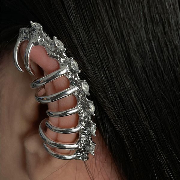 2022 new spine rib ear clip hip-hop screw back men's and women's street fashion trendy brand novel exaggerated all-match jewelry, Silver
2022 new spine rib ear clip hip-hop screw back men's and women's street fashion trendy brand novel exaggerated all-match jewelry, Silver
