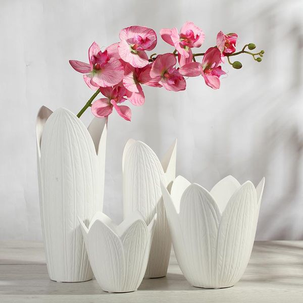 vases white petal shape ceramic vase modern living room art crafts decor figurine home flower arrangement porcelain decorations
vases white petal shape ceramic vase modern living room art crafts decor figurine home flower arrangement porcelain decorations