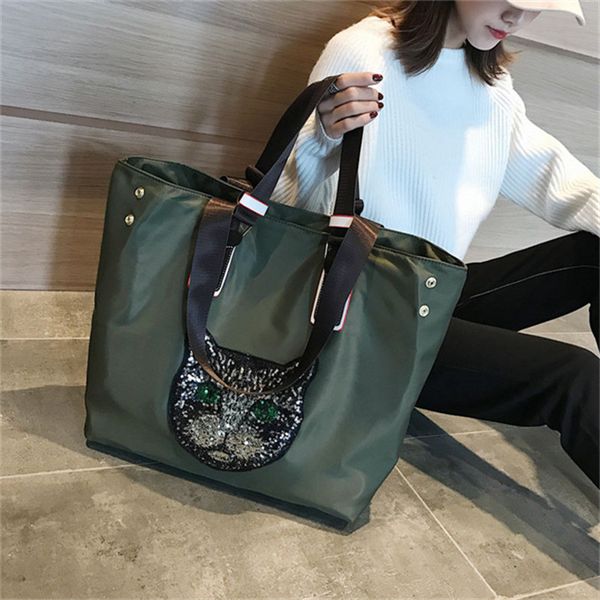designers duffel bags 45cm 55cm luxury large capacity travel sale women men genuine leather shoulder fashion bag carry rivets with lock head
designers duffel bags 45cm 55cm luxury large capacity travel sale women men genuine leather shoulder fashion bag carry rivets with lock head