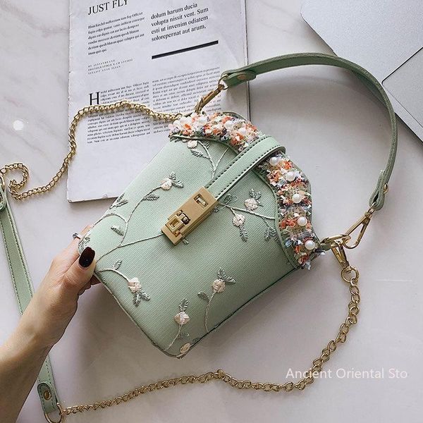 cross body female bucket crossbody bags for women 2021 luxury handbags designer ladies hand flowers embroidery pearl shoulder messenger bag
cross body female bucket crossbody bags for women 2021 luxury handbags designer ladies hand flowers embroidery pearl shoulder messenger bag
