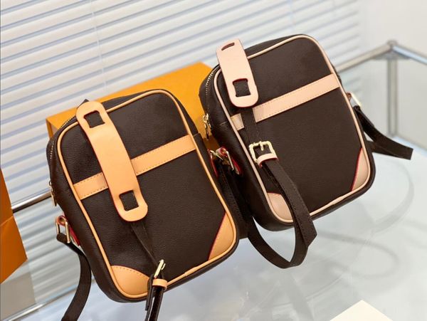 luxury designer 2022 women fashion shoulder bags handbag contracted classic letter dot zipper camera bag interior slot pocket ladies cross b
luxury designer 2022 women fashion shoulder bags handbag contracted classic letter dot zipper camera bag interior slot pocket ladies cross b