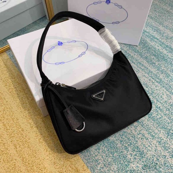 re-edition underarm clutch bag 2000 nylon leather shoulder bags women crossbody messenger handbag wholesale
re-edition underarm clutch bag 2000 nylon leather shoulder bags women crossbody messenger handbag wholesale