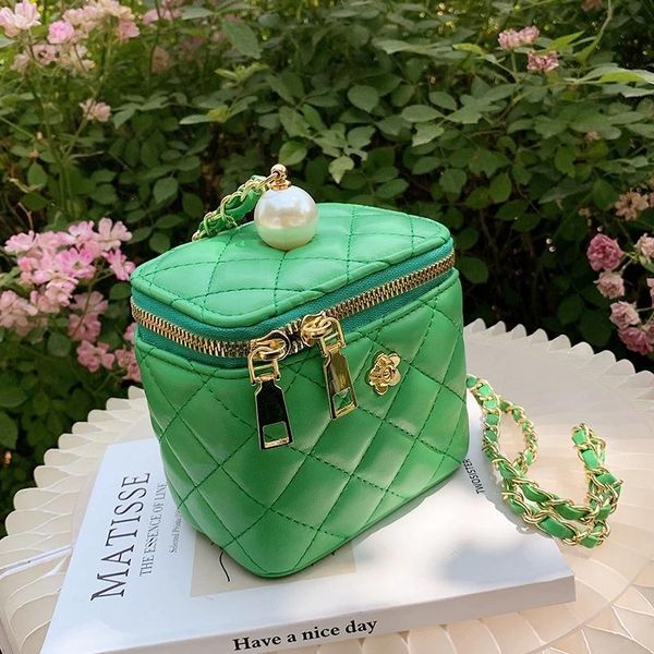 shoulder bags lattice square crossbody bag mini box 2021 summer pu leather women's designer handbag chain messenger
shoulder bags lattice square crossbody bag mini box 2021 summer pu leather women's designer handbag chain messenger