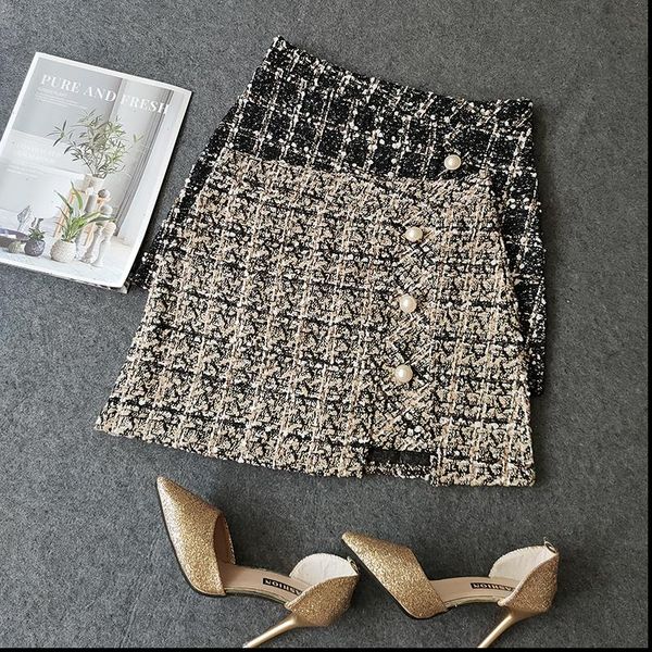 2020 vintage women plaid skirts autumn winter elegant woman single breasted short mini skirt high waist female a line skirt, Black
2020 vintage women plaid skirts autumn winter elegant woman single breasted short mini skirt high waist female a line skirt, Black