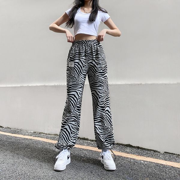 2021 autumn new street trend high waist black gray striped straight trousers pants streetwear women k8y1, Black;white
2021 autumn new street trend high waist black gray striped straight trousers pants streetwear women k8y1, Black;white