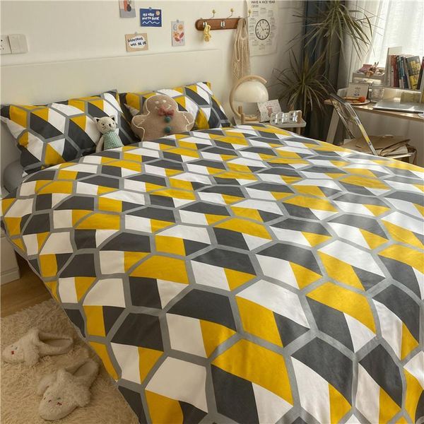 bedding sets set cotton 133x72 high-branch high-density printing european geometric pattern four-piece of bed linen pillowcase
bedding sets set cotton 133x72 high-branch high-density printing european geometric pattern four-piece of bed linen pillowcase