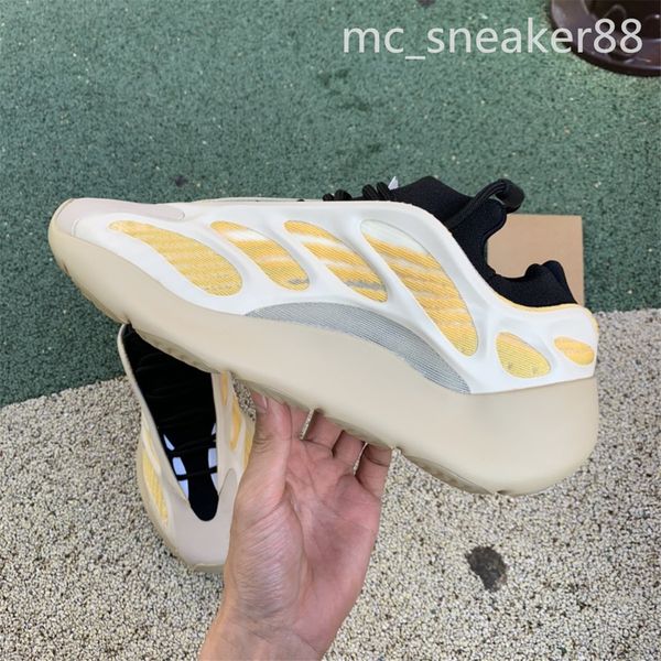 2021 kanye 700 kanye west v2 reflective men wave run sport phosphor v1 mnvn sun bone orange carbon v3 women sneakers trainers size 36-46, Black
2021 kanye 700 kanye west v2 reflective men wave run sport phosphor v1 mnvn sun bone orange carbon v3 women sneakers trainers size 36-46, Black