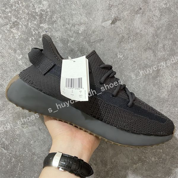 2022 running shoes mesh spring and fall breathable fluorescence lace up men women sneakers black reflective with box size eur36-48
2022 running shoes mesh spring and fall breathable fluorescence lace up men women sneakers black reflective with box size eur36-48