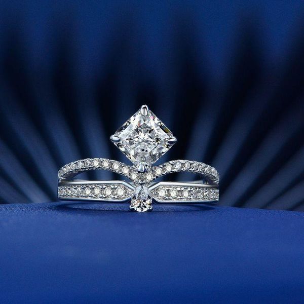 wedding rings luxury ladies ring sparkling 6*6mm diamond engagement classic silver color for women jewelry female gift, Slivery;golden
wedding rings luxury ladies ring sparkling 6*6mm diamond engagement classic silver color for women jewelry female gift, Slivery;golden