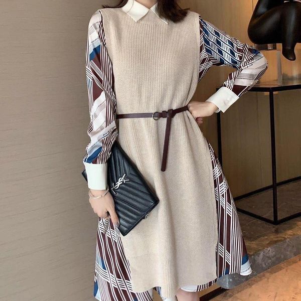 casual dresses 2021 fall style retro ethnic print long-sleeved belt self-cultivation temperament knitted ladies dress high-quality fashion, Black;gray
casual dresses 2021 fall style retro ethnic print long-sleeved belt self-cultivation temperament knitted ladies dress high-quality fashion, Black;gray