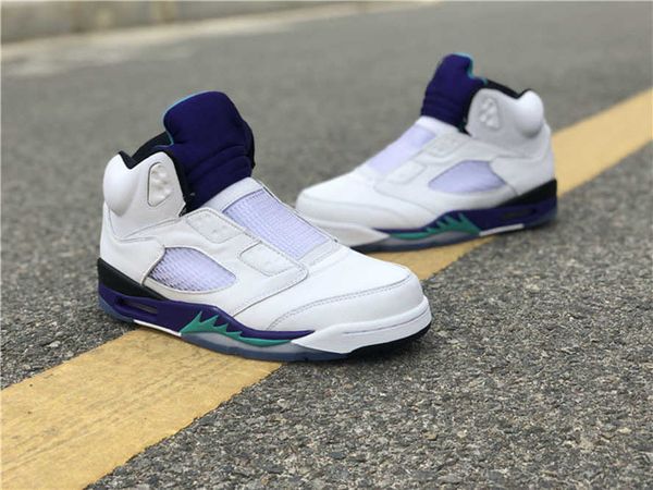 genuine jumpman 5 5s men's basketball shoes white purple grape color matching sports shoelace shoe box full size shipping 40.5--47.5d8k
genuine jumpman 5 5s men's basketball shoes white purple grape color matching sports shoelace shoe box full size shipping 40.5--47.5d8k