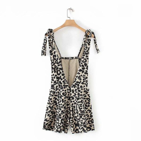 women's jumpsuits & rompers 2021 women vintage leopard print buttons conjoined straps shorts ladies siamese chic casual overalls, Black;white
women's jumpsuits & rompers 2021 women vintage leopard print buttons conjoined straps shorts ladies siamese chic casual overalls, Black;white