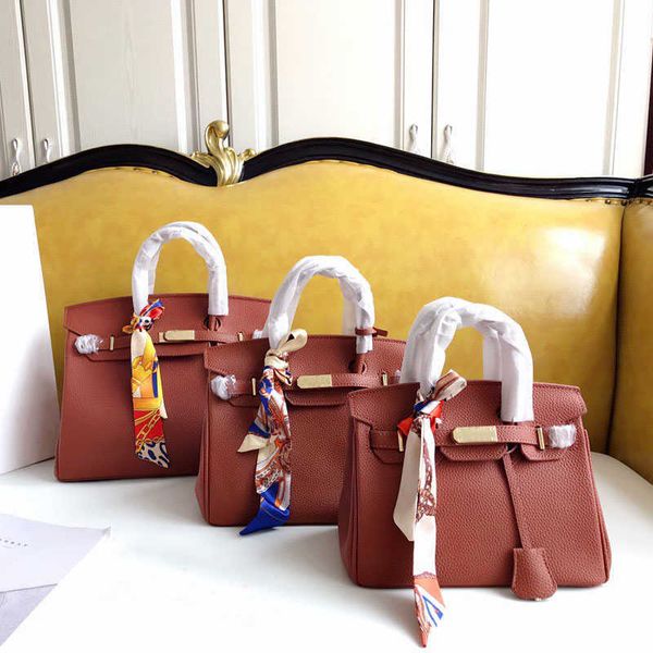 designer luxury bag women famous real hands shoulder bags crossbody travel tote women's leather handbag
designer luxury bag women famous real hands shoulder bags crossbody travel tote women's leather handbag