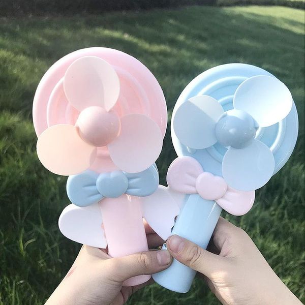 electric fans 1pcs handheld portable fan manual hand press lollipop shape no battery mini birthday party favor kids toy
electric fans 1pcs handheld portable fan manual hand press lollipop shape no battery mini birthday party favor kids toy