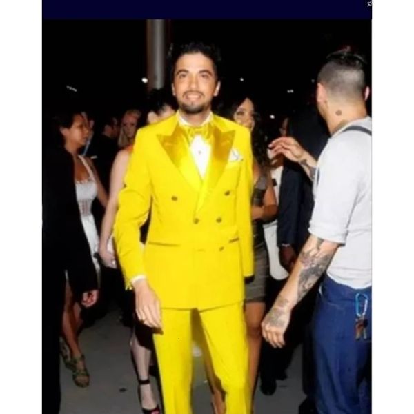 men's suits & blazers suit homme 2021 double yellow breasted male suits 2-bun groom graduation blazer wedding (jacket + pants) fine fit, White;black
men's suits & blazers suit homme 2021 double yellow breasted male suits 2-bun groom graduation blazer wedding (jacket + pants) fine fit, White;black