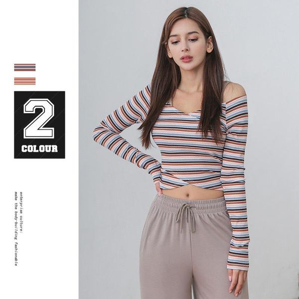 beautiful back yoga wear women's cross-border striped shirt cropped fitness long-sleeved t-shirt sports training suit, White;red
beautiful back yoga wear women's cross-border striped shirt cropped fitness long-sleeved t-shirt sports training suit, White;red