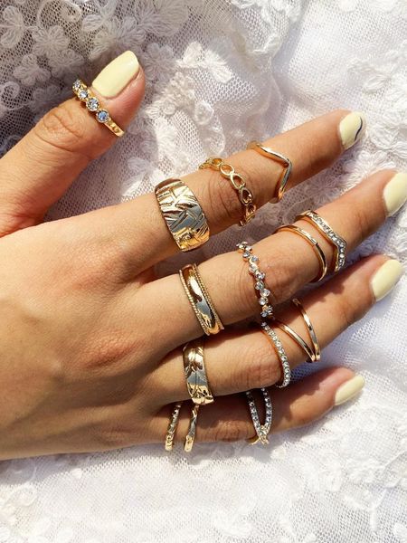 cluster rings 15 pcs/set ins multi- combination ring simple etro hollow rhinestone for women girls fashion jewelry, Golden;silver
cluster rings 15 pcs/set ins multi- combination ring simple etro hollow rhinestone for women girls fashion jewelry, Golden;silver