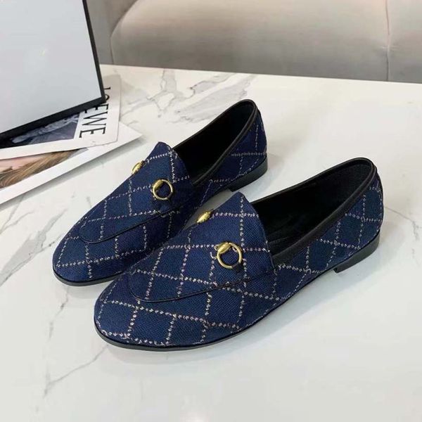 men shoes loafers women casual boat shoe grained calfskin hand sewing uppers rubber pad outsole letter decoration blue with box, Black
men shoes loafers women casual boat shoe grained calfskin hand sewing uppers rubber pad outsole letter decoration blue with box, Black