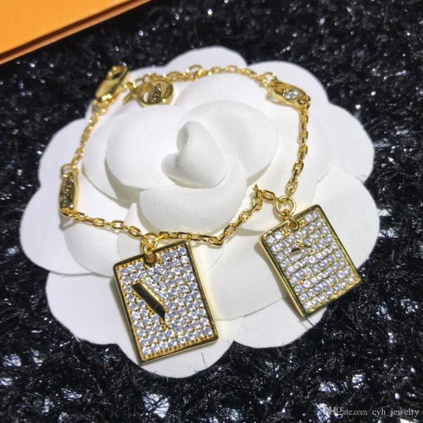 2021 new designer bracelets bracelets silver material men and women with high-end fashion124ph, Golden;silver
2021 new designer bracelets bracelets silver material men and women with high-end fashion124ph, Golden;silver