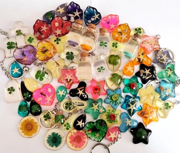 70 pcs fashion keychain mixed real four leaf clover starfish vogue sunflower ring design jewelry, Slivery;golden
70 pcs fashion keychain mixed real four leaf clover starfish vogue sunflower ring design jewelry, Slivery;golden