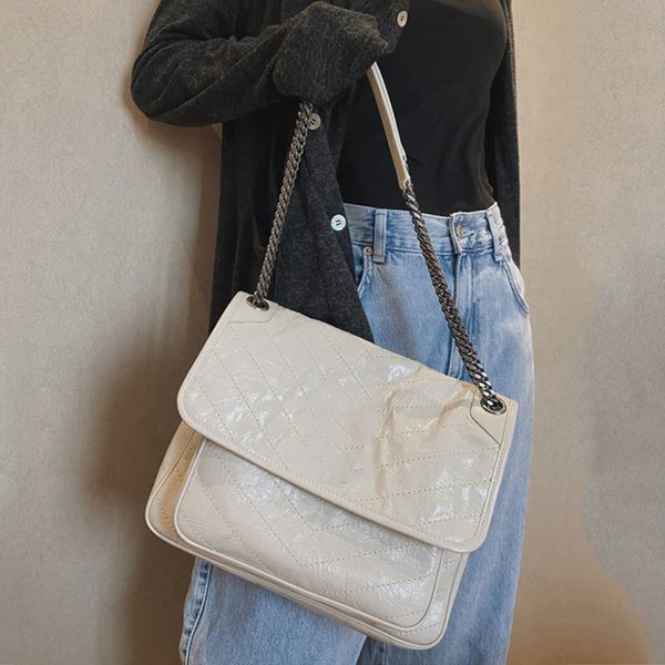 2021 new fashion messenger bag genuine leather large capacity versatile shoulder crossbody hobo bag
2021 new fashion messenger bag genuine leather large capacity versatile shoulder crossbody hobo bag