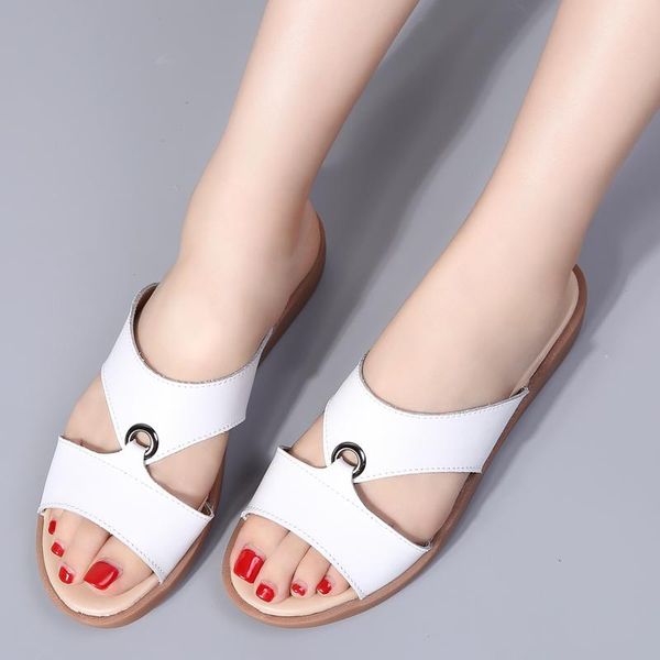 slippers 2021 summer woman fashion leisure flat sandals non-slip and wear-resistant designer slides wedge beach leather, Black
slippers 2021 summer woman fashion leisure flat sandals non-slip and wear-resistant designer slides wedge beach leather, Black