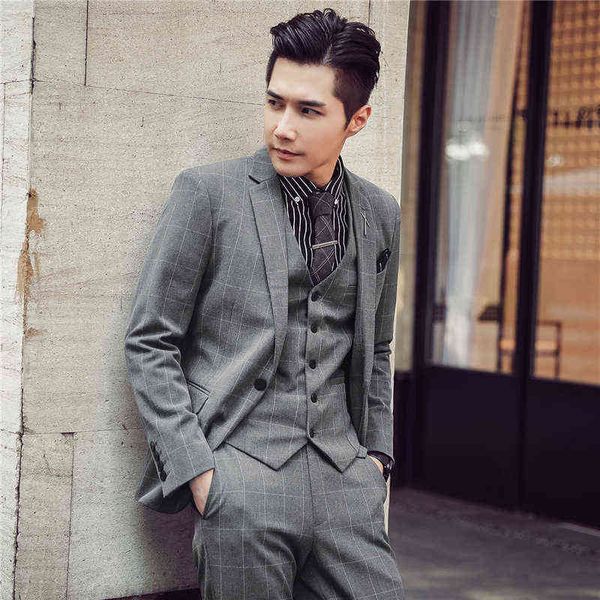 luxury suits blaze three piece autumn and winter fashion british busins lattice suit men's slim casual suit, Black
luxury suits blaze three piece autumn and winter fashion british busins lattice suit men's slim casual suit, Black