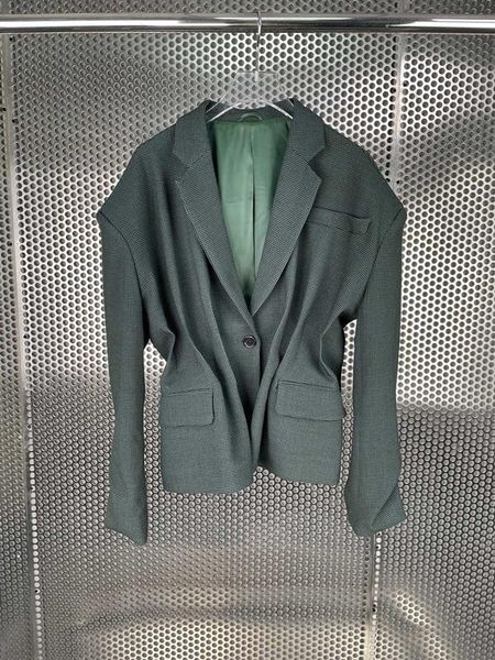 women's suits & blazers early autumn of 2021 the pressure pleated waist jackets 0919, White;black
women's suits & blazers early autumn of 2021 the pressure pleated waist jackets 0919, White;black