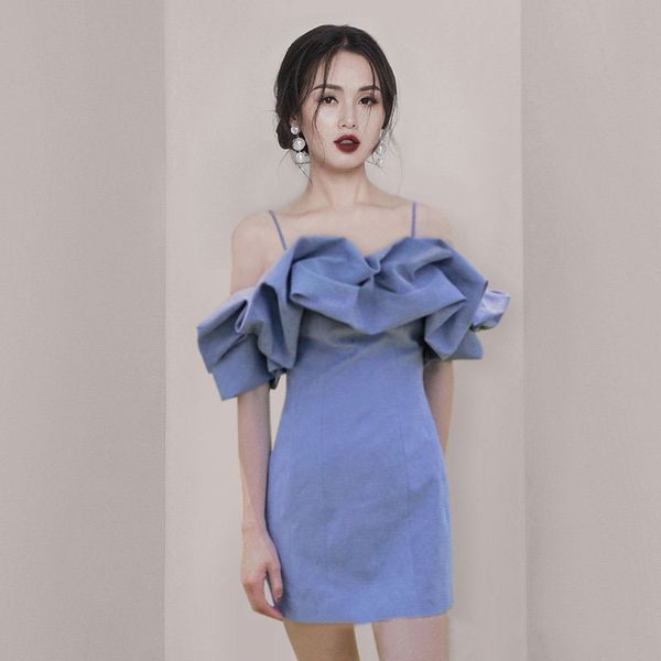 chic ruffles strapless off shoulder prom party gown fashion spaghetti strap collect waist a line wrap around dress evening, Black;red
chic ruffles strapless off shoulder prom party gown fashion spaghetti strap collect waist a line wrap around dress evening, Black;red
