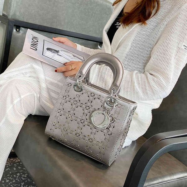 french minority princess diana bag female 2021 new fashion rhinestone handbag net red high-grade one shoulder messenger bag
french minority princess diana bag female 2021 new fashion rhinestone handbag net red high-grade one shoulder messenger bag