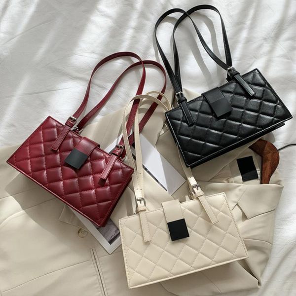 cross body fashion lattice pattern shoulder underarm bag simple solid leather daily handle totes female bags
cross body fashion lattice pattern shoulder underarm bag simple solid leather daily handle totes female bags