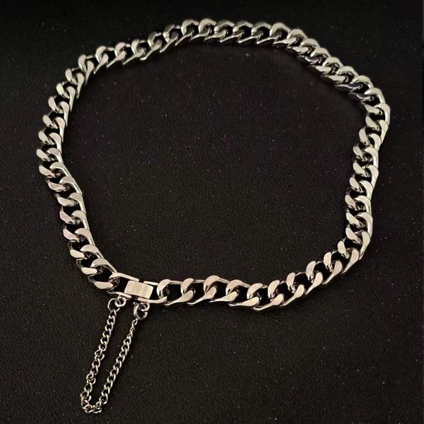 chokers fashion minimalist luxury hip hop metal thick choker ladies clavicle geometry chain sweater necklace drop, Golden;silver
chokers fashion minimalist luxury hip hop metal thick choker ladies clavicle geometry chain sweater necklace drop, Golden;silver