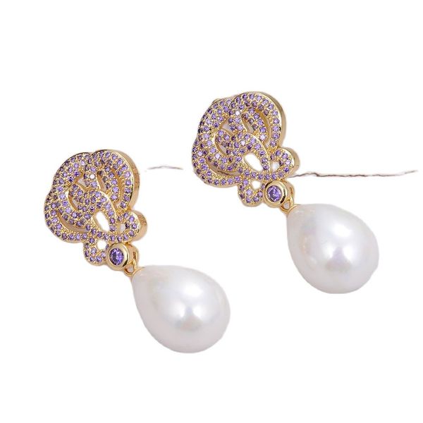 guaiguai jewelry white teardrop sea shell pearl gold plated cubic zirconia micro pave flower stud earrings handmade for women real gems ston, Silver
guaiguai jewelry white teardrop sea shell pearl gold plated cubic zirconia micro pave flower stud earrings handmade for women real gems ston, Silver