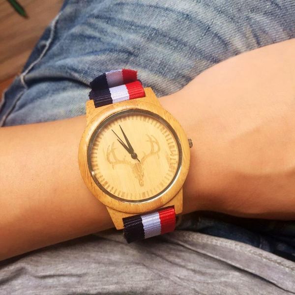 wristwatches 2021 arrival wood watch mens womens designer nylon band watches fashion luxury bamboo wooden deer as gift, Slivery;brown
wristwatches 2021 arrival wood watch mens womens designer nylon band watches fashion luxury bamboo wooden deer as gift, Slivery;brown